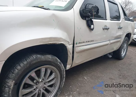 2008 Chevrolet Avalanche 1500 Ltz z USA, uszkodzony, nr VIN 3GNFK12358G195836